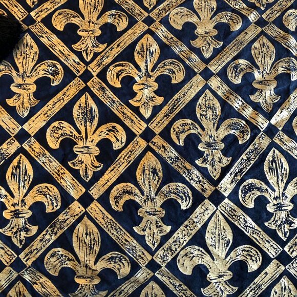NWT ALEXANDRA'S ACCENTS Baroque Throw Black Velour Gold Fleur-de-lis 60” Square - Picture 7 of 9